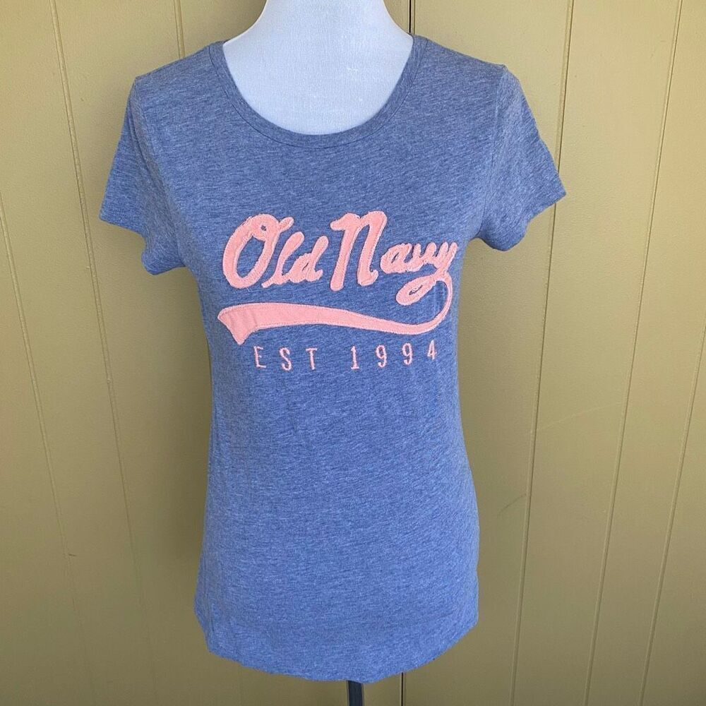 Old Navy women M Crewneck w/raised textured logo short sleeve t-shirt